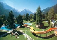 Landschaftsfoto mit Rutsche im Freizeitpark Stubai