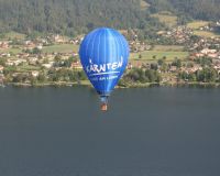 Blauer Heißluftballon