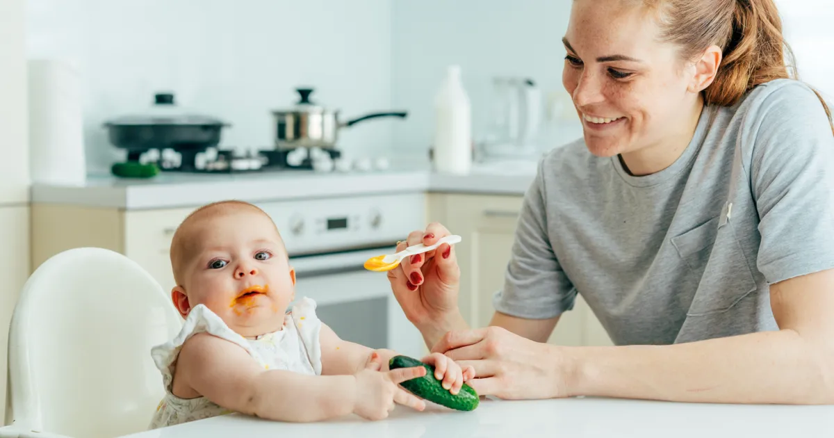 Die Rolle der Ernährung im ersten Lebensjahr des Babys
