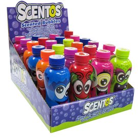 bunte halbe Liter Saftflaschen mit Comic-Gesichtern